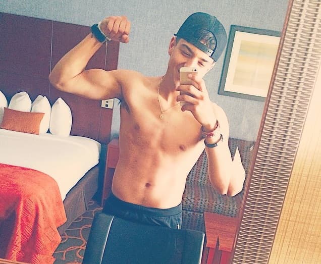 ¡Puro músculo! Luis es un amor y sabe muy bien cómo enloquecer a sus seguidoras.