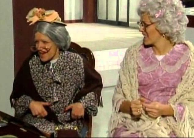 La actriz Ana Alicia Delgado saltó a la fama gracias al programa 'El tesoro del saber' en 1984. Sin embargo fue en el programa 'Anabel!' en el que la conocimos en todo su esplendor, en el que su personaje de 'Faustina' enamoró por completo al público, tanto que hasta la fecha lo interpreta.