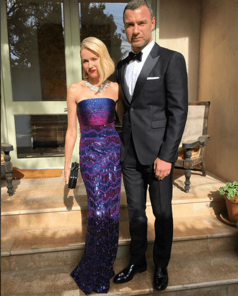 Así posaron al salir de casa, con toda la emoción.