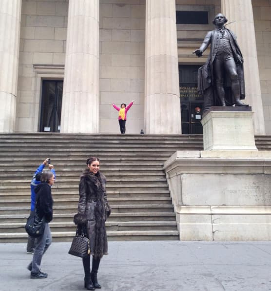 Marlene posó para la cámara en Wall Street.