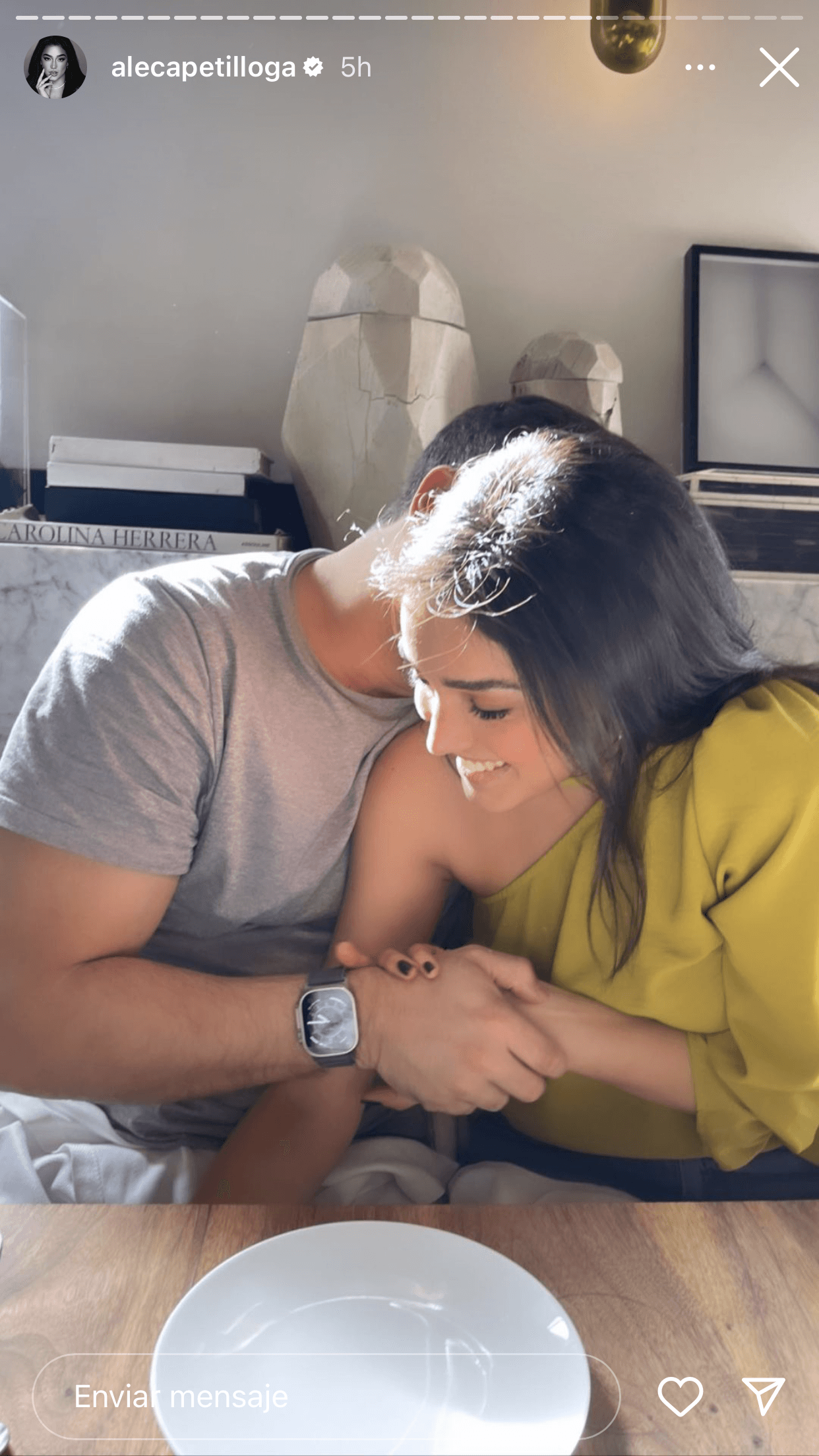 Fue durante la noche de este miércoles 22 de febrero cuando por fin se reunió con los padres de la joven.
<br>