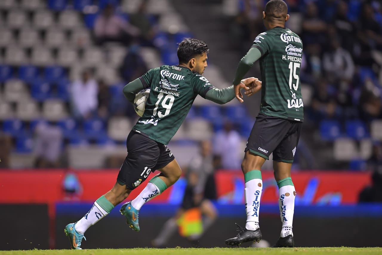 Pero 4 minutos después llegaba el renacer de Santos Laguna con el gol de Eduardo Aguirre para añadir dramatismo.