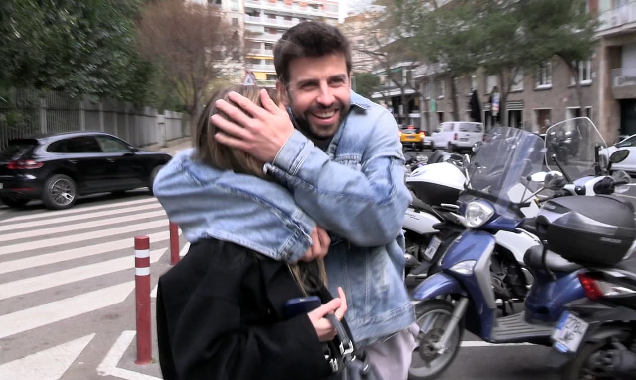 La pareja fue captada caminando por las calles de Barcelona como pocas veces se les había visto. 
<br>