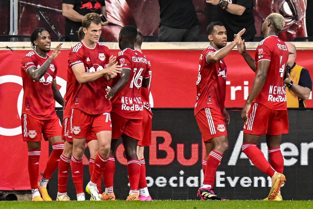 'Las Cinco Bandas', aplastadas por New York Red Bulls