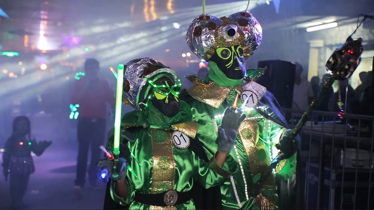 Maratón alienígena, concurso de disfraces y un desfile con luces de neón en el que participan personajes de la saga cinematográfica La Guerra de las Galaxias. Esos son los platos fuertes del 'V Festival Alienígena' que se inaugura este martes en la provincia de Córdoba (Argentina).