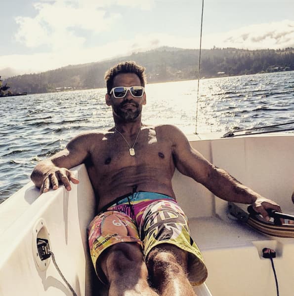 Además tiene un cuerpo envidiable, pues el ejercicio es parte de su vida diaria.