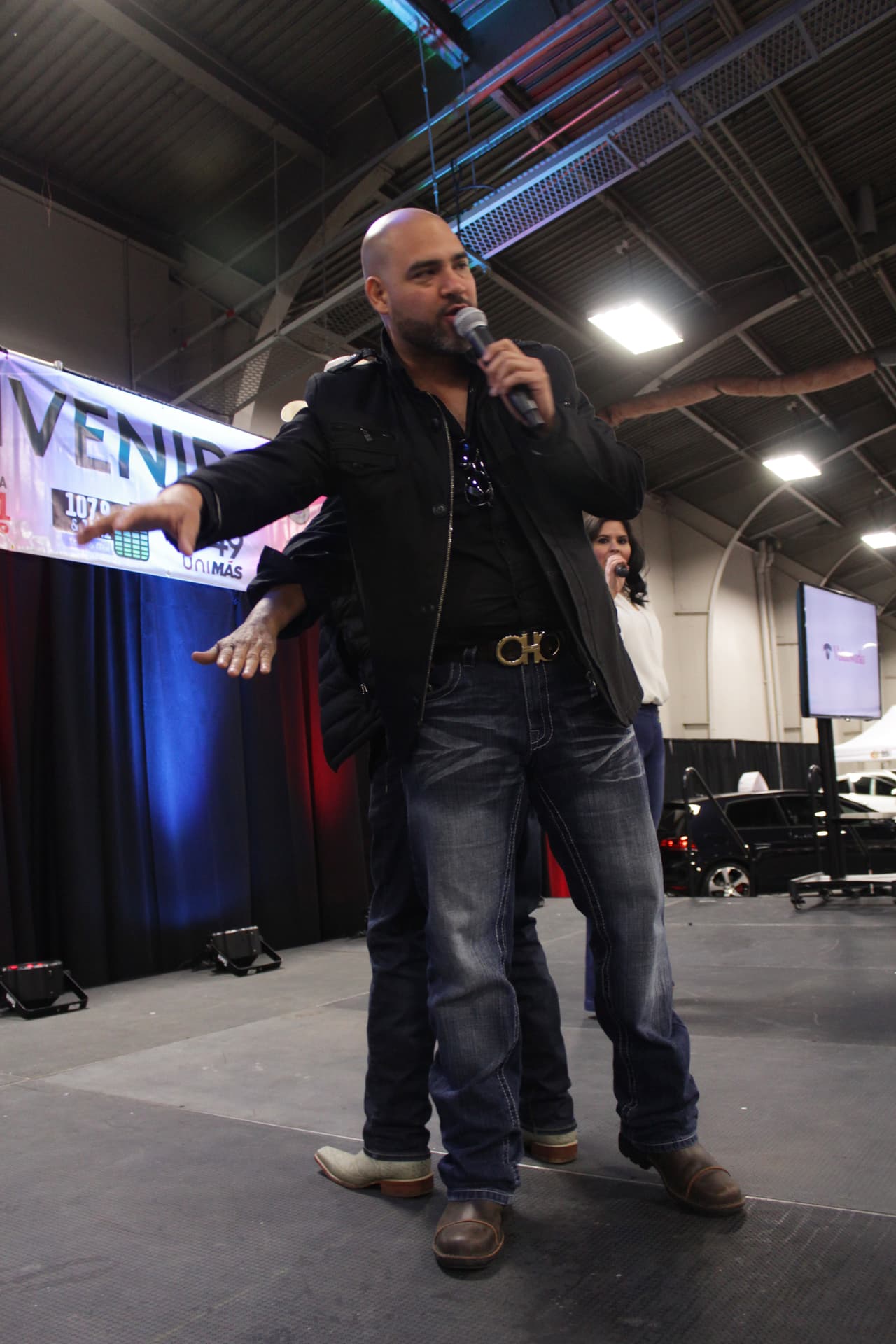 Armaron tremendo relajo bailando, abriendo sus petacas y mucho más!