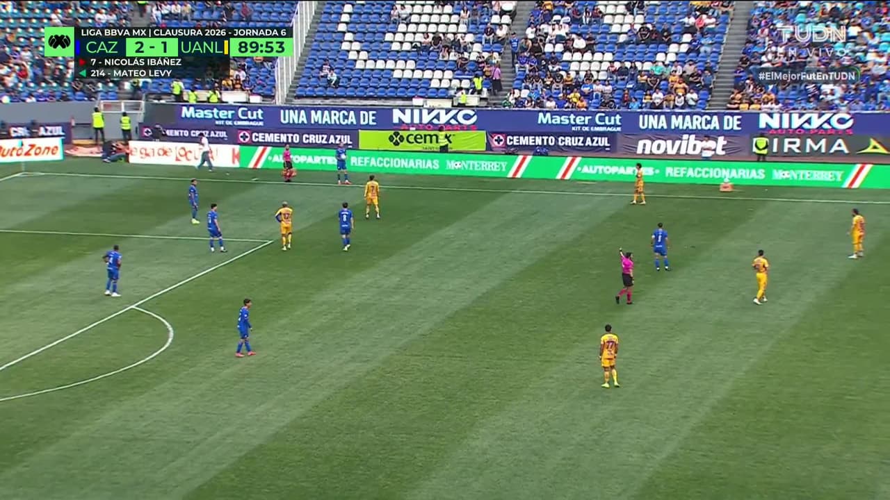 ¡TIRO ATAJADO! disparo por Juan Brunetta.