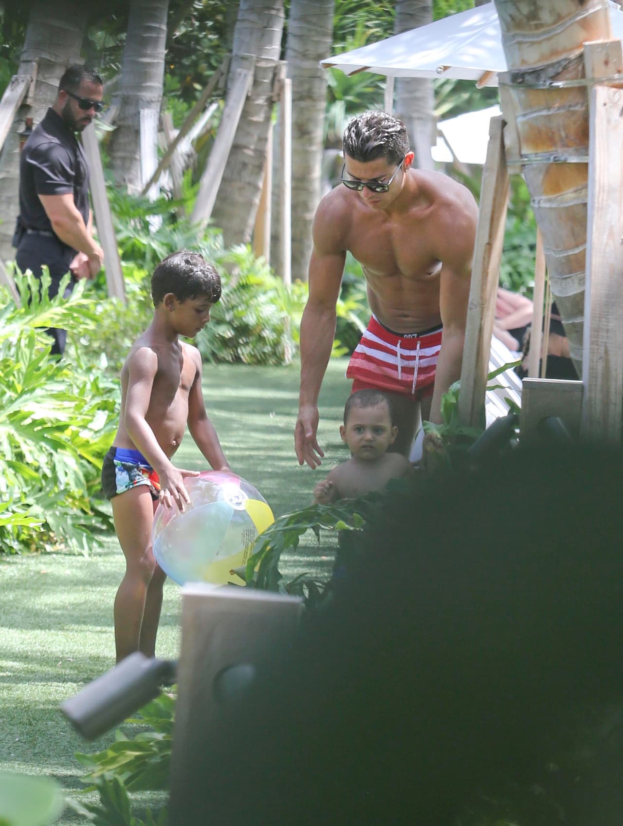 Y su hijo sí que lo aprovecha.