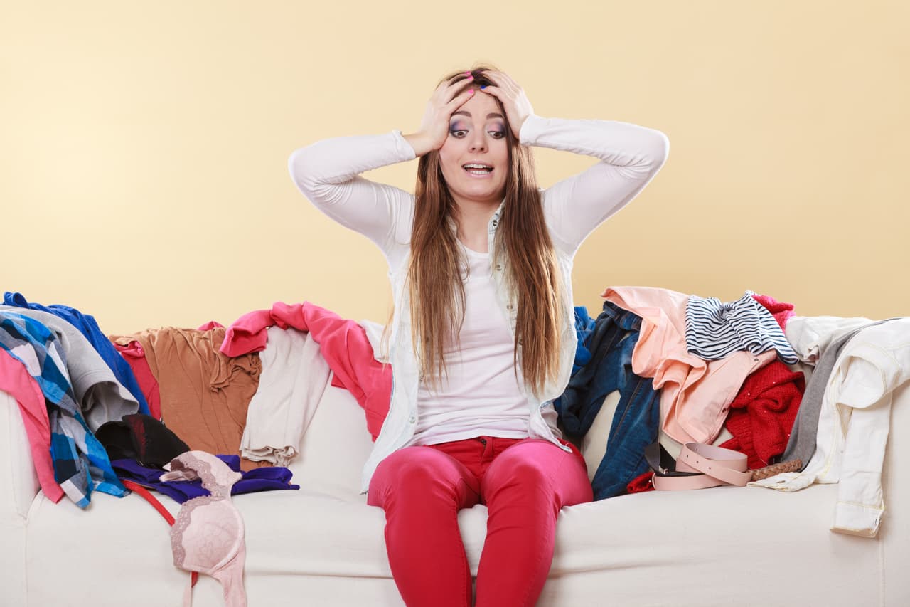 ¿Cuando entras por la puerta de tu casa o alguna habitación, sientes como si estuvieras caminando en un campo minado? Tener una rutina apropiada es el primer paso para combatir el desorden y crear buenos hábitos.