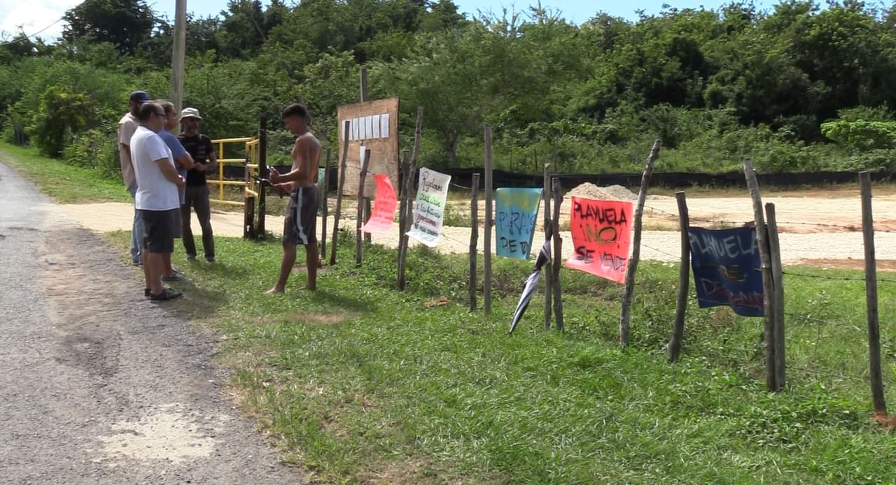 Según informaron los manifestantes, los permisos no corresponden a las condiciones del terrenos.