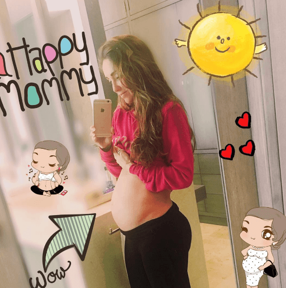 Así presumió en redes sociales su hermosa pancita y cómo ha ido creciendo.