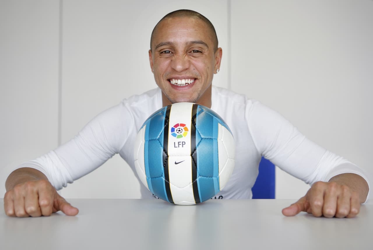 El nacido el Sao Paulo el 10 de abril de 1973, es recordado por sus grandes hazañas deportivas con los merengues. Consiguió cuatro ligas, tres supercopas, tres Champions, una Supercopa y dos Mundiales de Clubes. Por si fuera poco, consiguió la Copa Mundial de la FIFA de 2002.