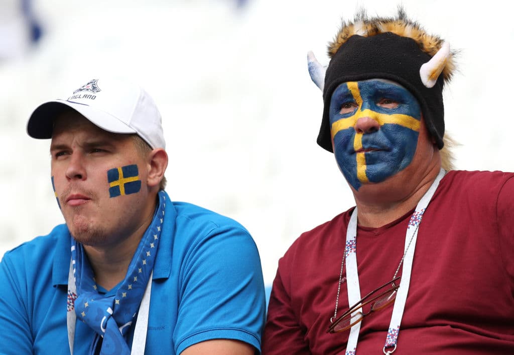 La fiesta y el colorido se viste de alegría entre los hinchas en el enfrentamiento entre Suecia e Inglaterra en los cuartos de final, la definición del tercer semifinalista del Mundial de Rusia 2018.