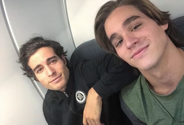 El cuarto de los hermanos Carrera es 
<b>Felipe</b>, quien está siguiendo los pasos de Danilo en el mundo del entretenimiento y ha vivido por temporadas con él en la Ciudad de México.
<br>