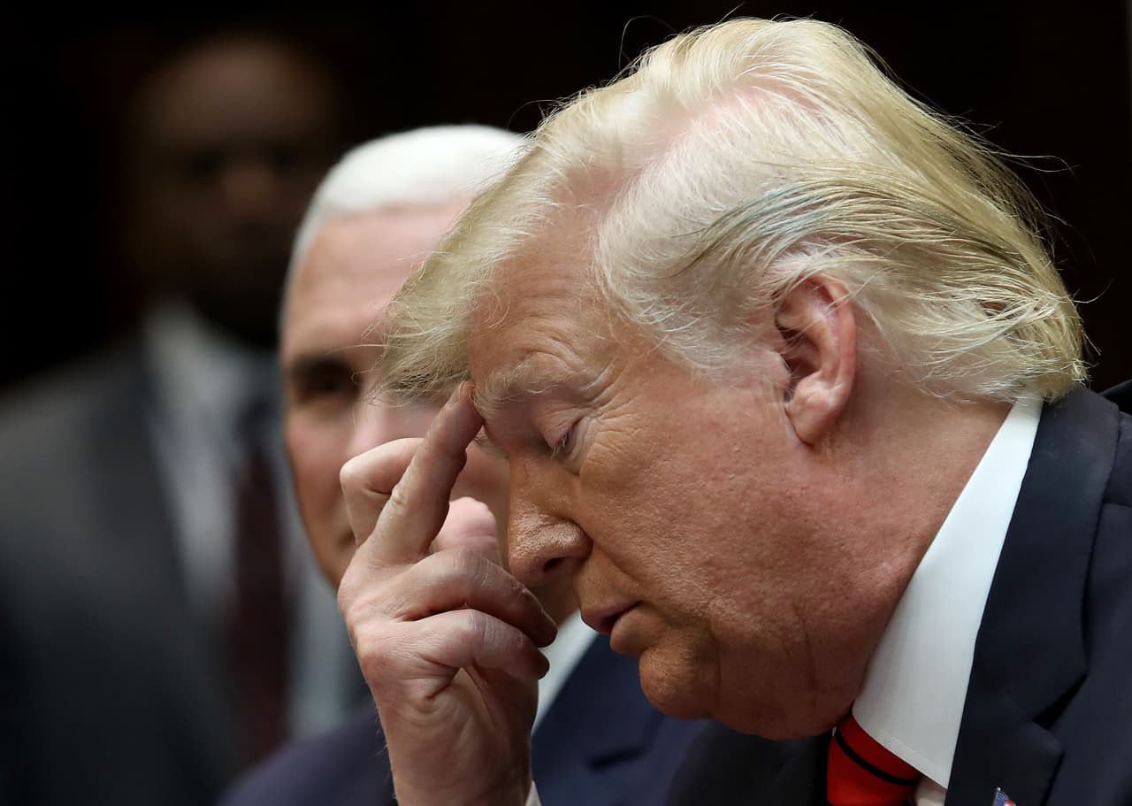 Confesiones y desmentidos, renuncias y peleas: lo que pasó esta semana en el 'impeachment' a Trump