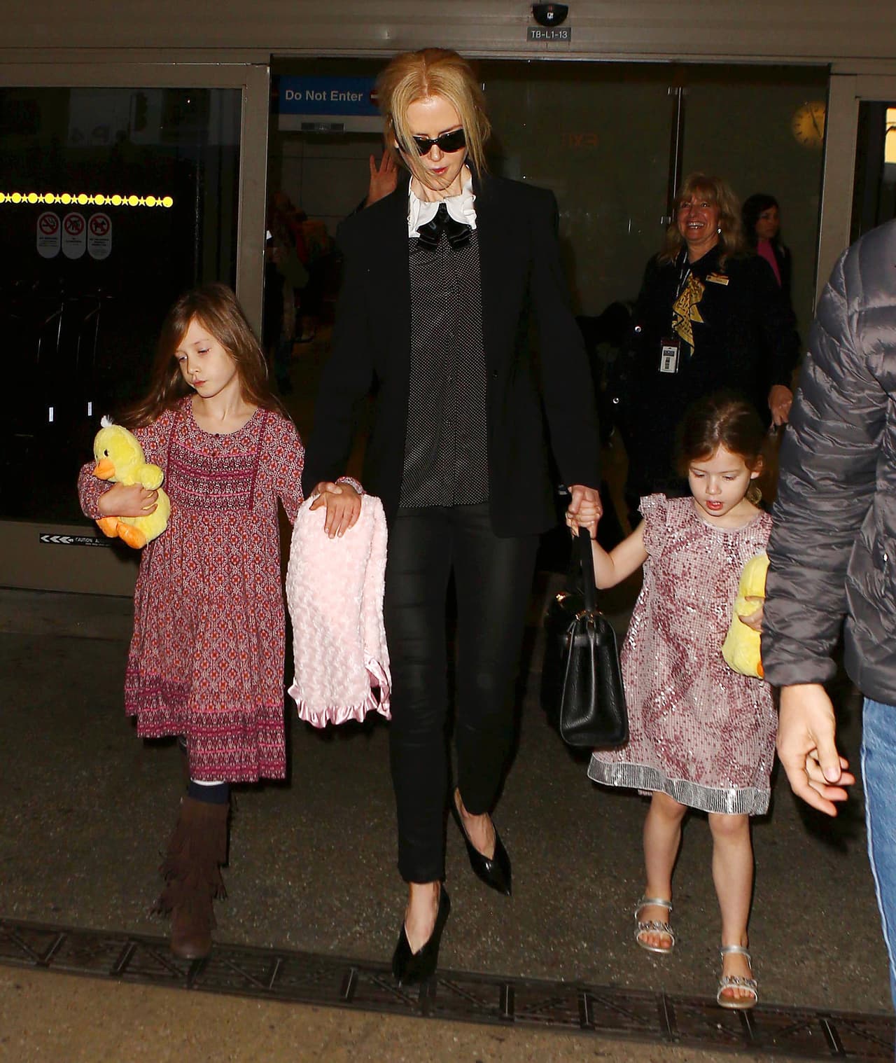 La pequeña se llama Faith Margaret y tiene tres hermanos. Los dos hijos adoptados por la actriz junto a su ex marido, Tom Cruise y Sunday Rose que nació en 2008.