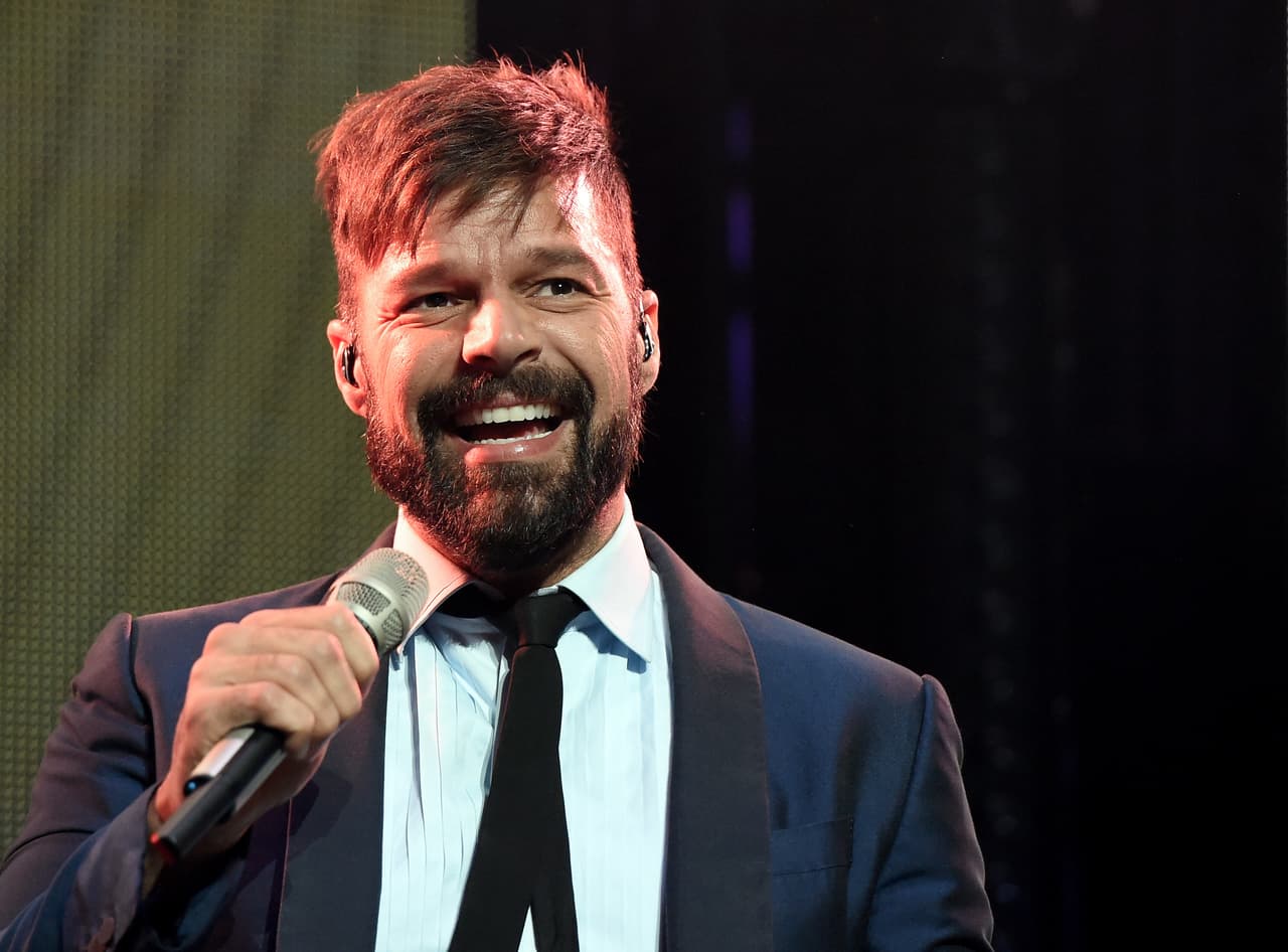 Para el intérprete de "Living la vida loca", el nacimiento de sus mellizos es un completo milagro.