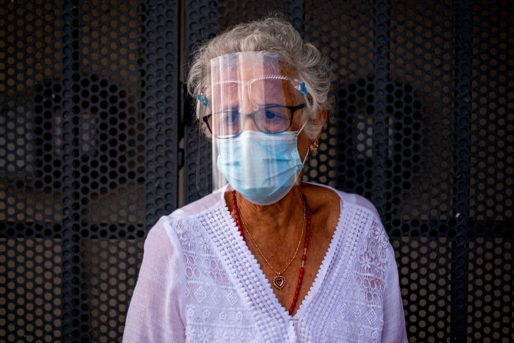 Cómo ómicron puso en jaque a Puerto Rico, el ejemplo exitoso de vacunación en EEUU