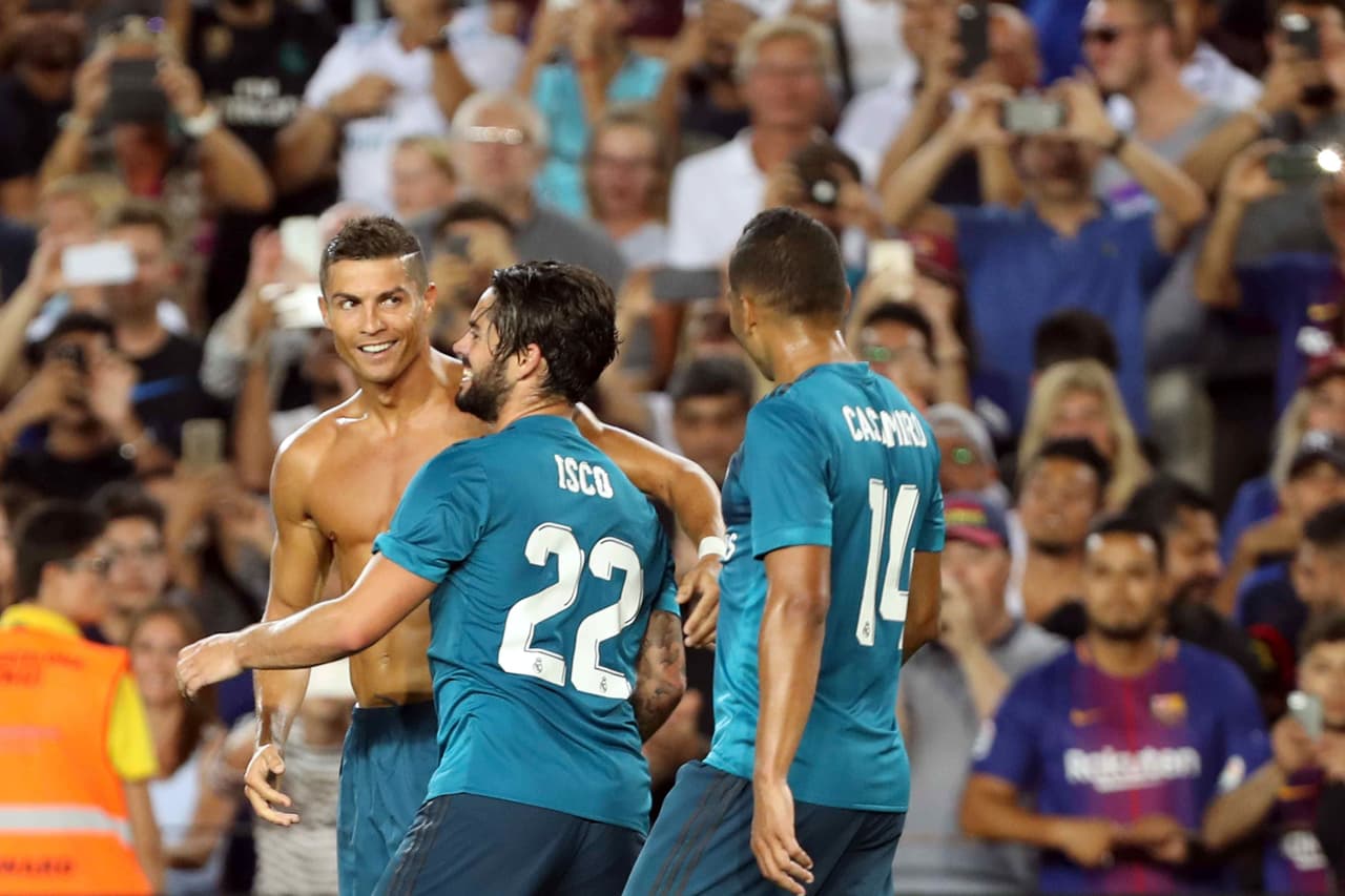 Un autogol de Piqué, un gol de Cristiano Ronaldo y otro de Marco Asensio pusieron la diferencia a favor del Madrid. La única anotación del Barça la logró Lionel Messi desde el punto penal.