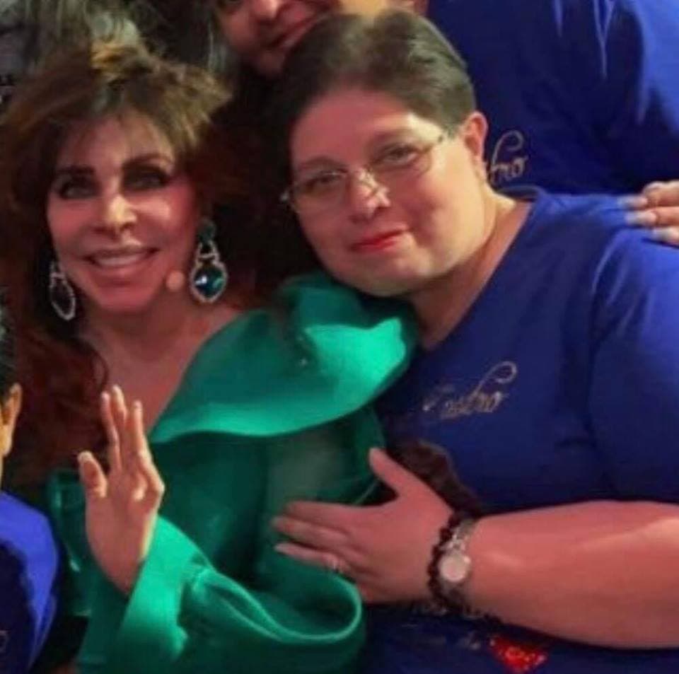 En cada visita, le lleva un detalle a 'La Vero'.