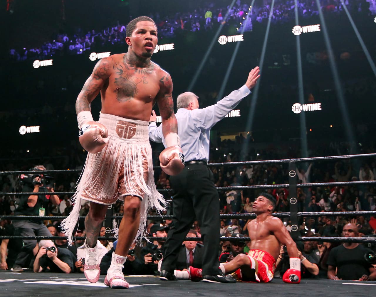 Gervonta Davies – Es un boxeador estadounidense nacido en Maryland, Baltimore, el 7 de noviembre de 1994 (26 años).