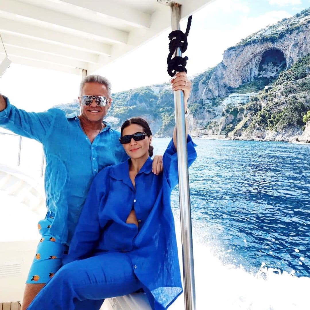 Por su parte, Alexis Ayala no ha respondido a las declaraciones de su ex hasta este martes 14 de febrero. No obstante., ha compartido fotos y videos disfrutando su romance con Cinthia Aparicio, a quien le lleva 28 años.