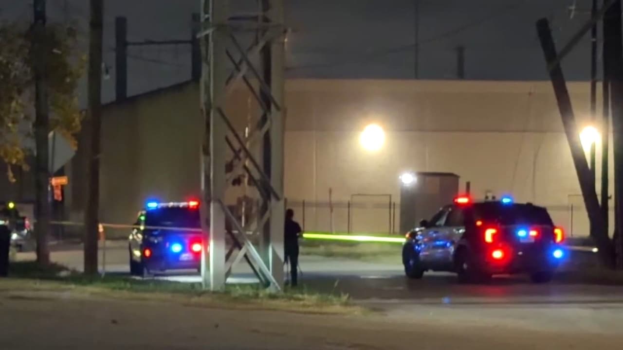 Investigan hallazgo de cuerpo en llamas en el centro de San Antonio