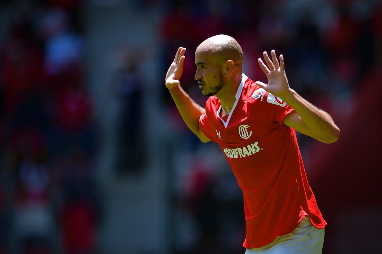 Toluca vino de atrás para vencer a los Xolos con goles de Carlos González, Jean Meneses y Camilo Sanvezzo.