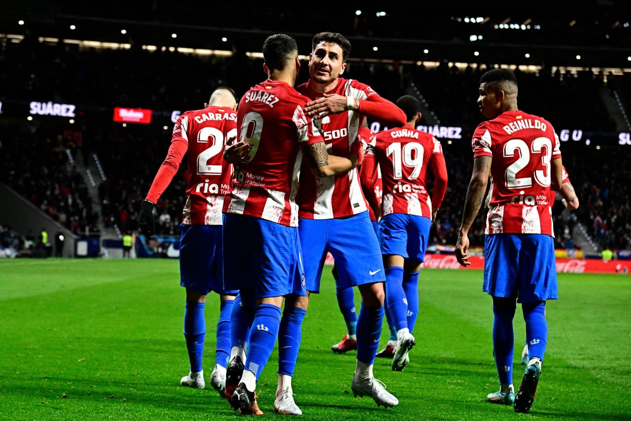 El Atlético de Madrid goleó al Alavés con sendos dobletes de Joao Félix y Luis Suárez.