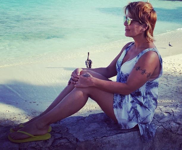 'La Guzmán' también tiene piernas encantadoras y cuando las exhibe desata la locura.