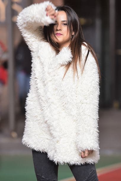 La interprete de "Shower", ahora la veremos en plena etapa navideña.