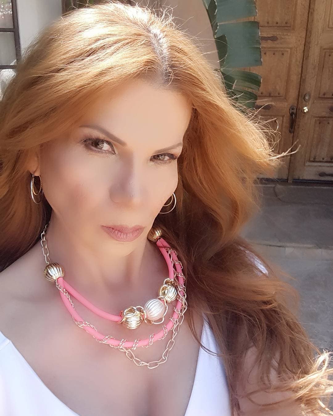 <b><a href="https://www.univision.com/famosos/no-es-chisme-mhoni-vidente-dice-que-la-gaviota-tiene-un-noviazgo-con-su-guardaespaldas-video" target="_blank">Mhoni Vidente</a></b> expresó su tristeza en redes sociales ante el fallecimiento del afamado astrólogo. 
<br>