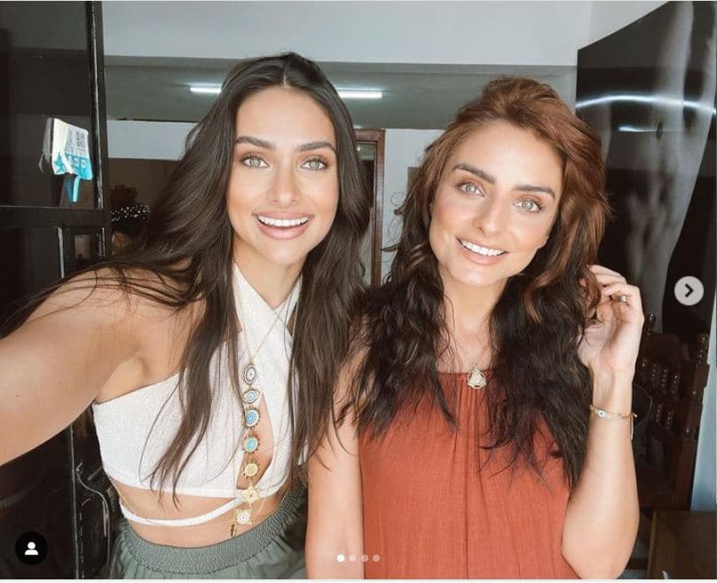 Actrices Renata Notni y Aislinn Derbez