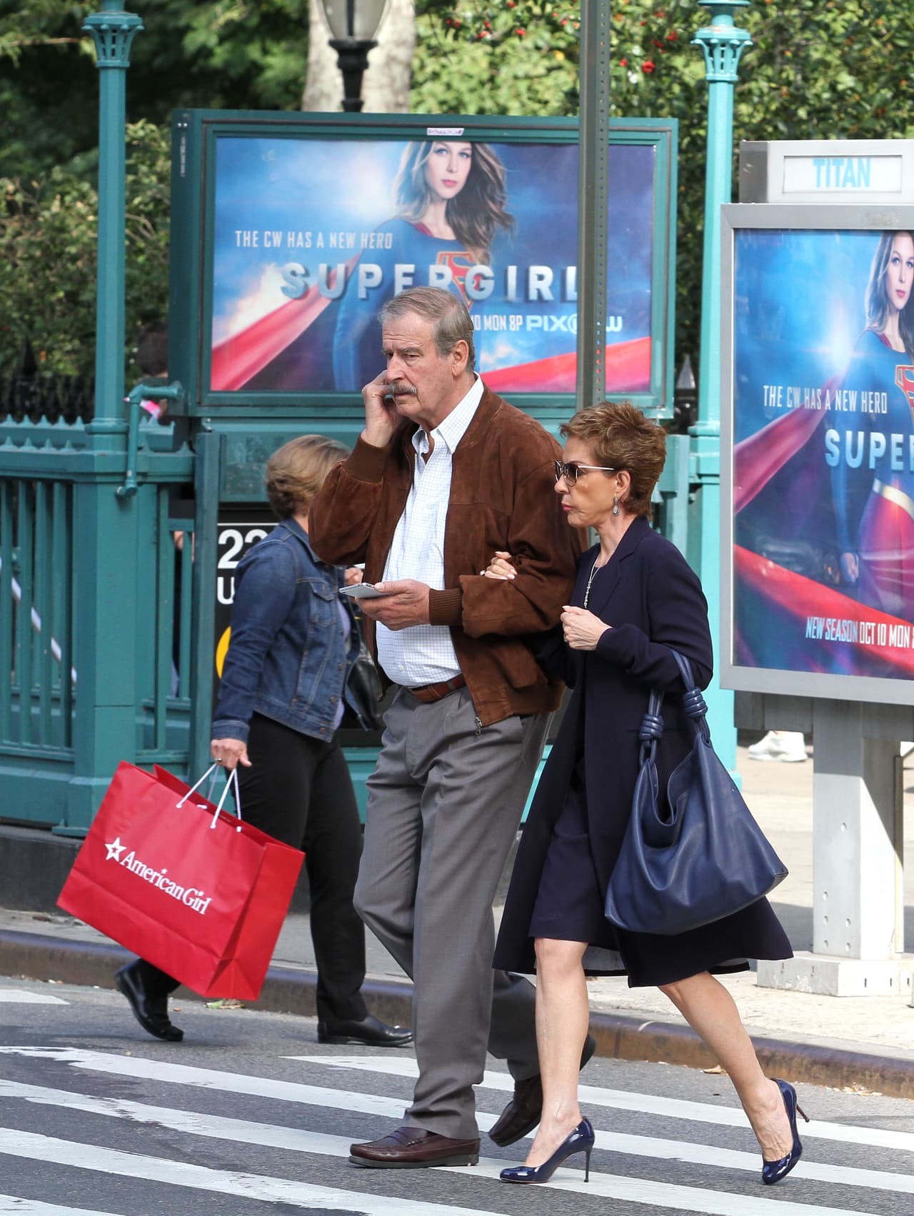 Impecablementes vestidos, recorrieron las calles en un paseo matutino.