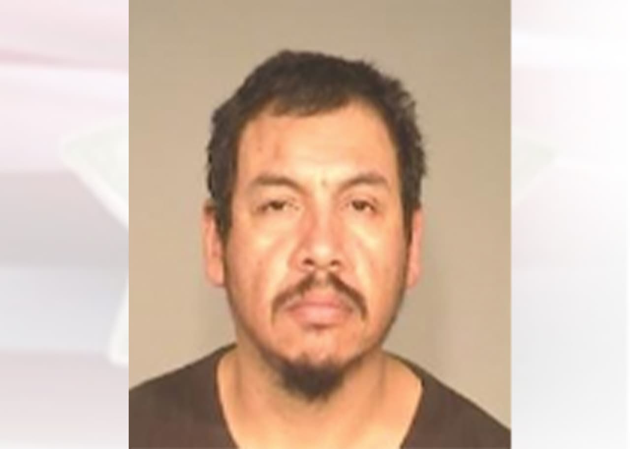 Nombre: Pedro Díaz
<br>Fecha de Nacimiento: 9/15/1977
<br>Orden de arresto: #20000241