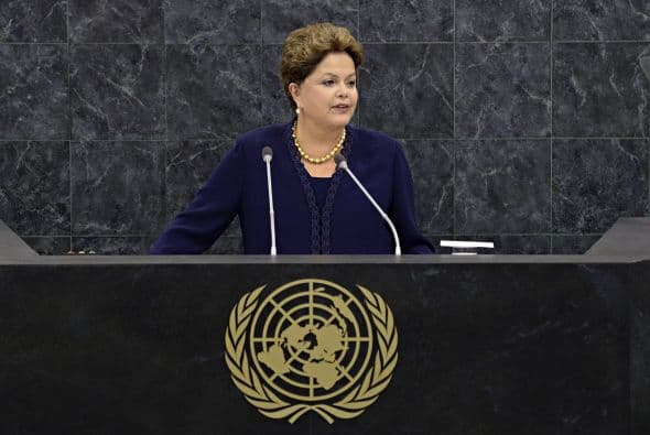 Aunque la mandataria brasileña Dilma Vana Rousseff asumió la presidencia apenas dos años atrás, ha logrado posicionarse entre los más populares, este año logró el séptimo lugar con el 63%.