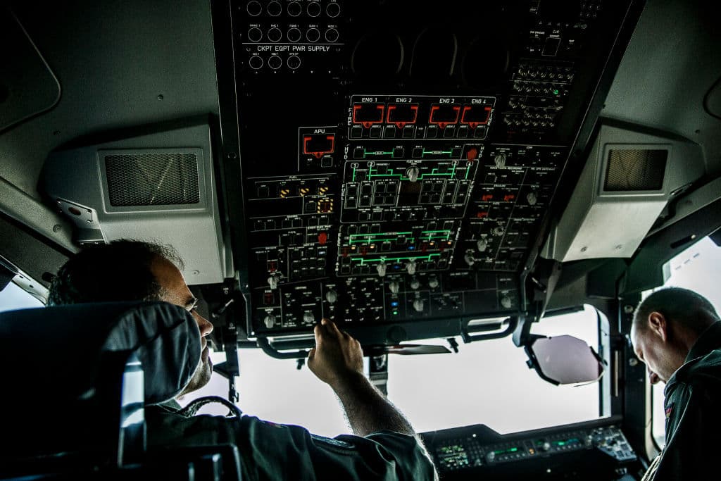 El derrame de una taza de café obliga a un avión de pasajeros a desviarse cuando volaba en medio del Atlántico
