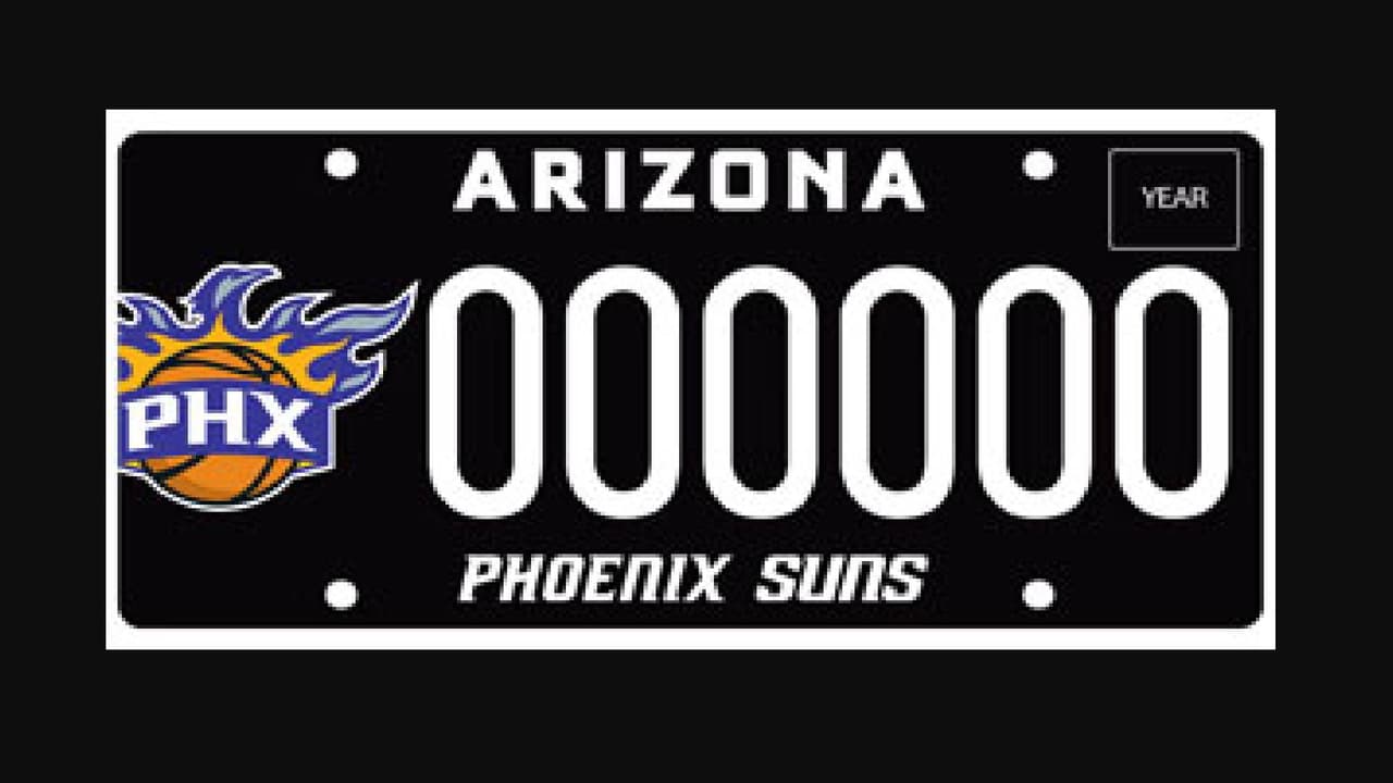 Si quiere solicitar sus placas de los Suns, le costarán 25 dólares al año; de los cuales $17 se irán a organizaciones caritativas. “En este caso, las organizaciones benéficas de Phoenix Suns para la educación y el desarrollo de los jóvenes, los programas de becas universitarias y el desarrollo comunitario”, aclara el DMV.
<br>