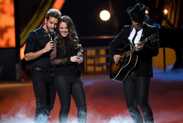 Pablo Alborán, junto al grupo Jesse y Joy, pusieron el amor en el aire, con los temas 'Por fin' y 'Dónde está el amor'.