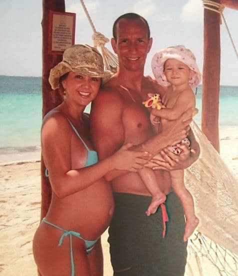 A finales del 2002, Andrea Legarreta se enteró de que estaba embarazada. La noticia le causó gran emoción a ella y Eric Rubín, su esposo, pues se convertirían en padres por primera vez.