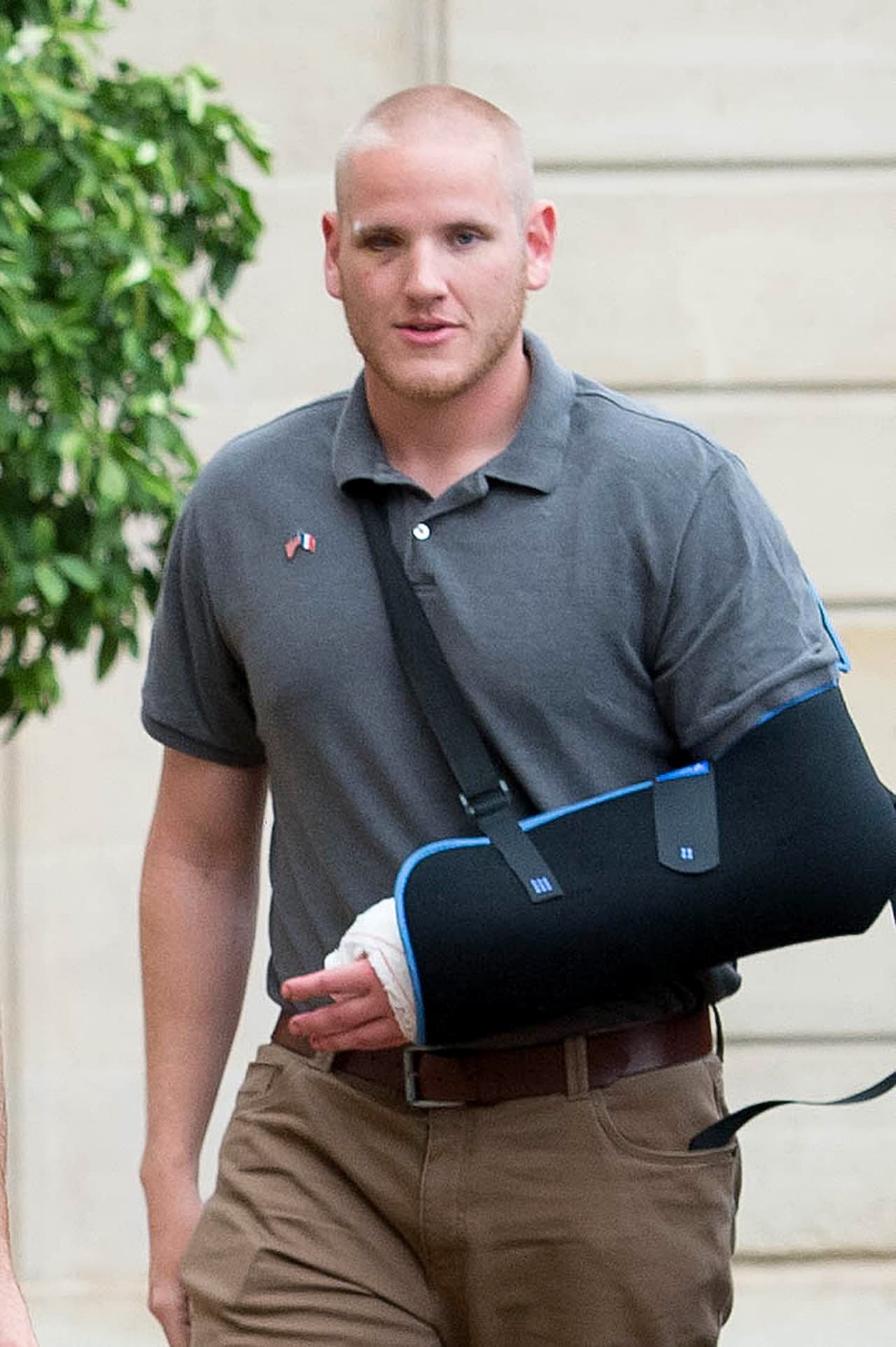 Spencer Stone, héroe del tren de Francia, fue apuñalado en California