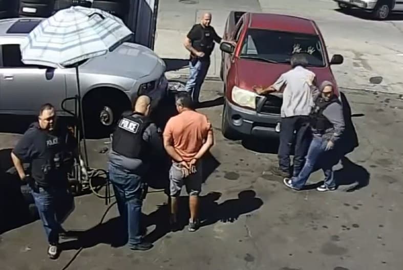 ICE lo arrestó porque "parecía latino" y ahora una jueza cancela su deportación