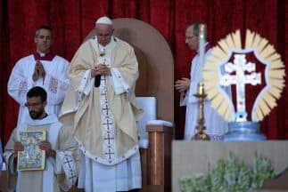 El Papa proclama santo al franciscano español Junípero Serra