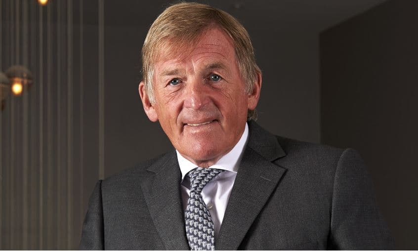 Kenny Dalglish recibe alta hospitalaria tras coronavirus