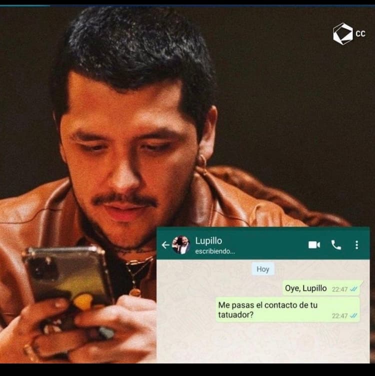 Christian Nodal buscando a Lupillo para que le contacte su tatuador.