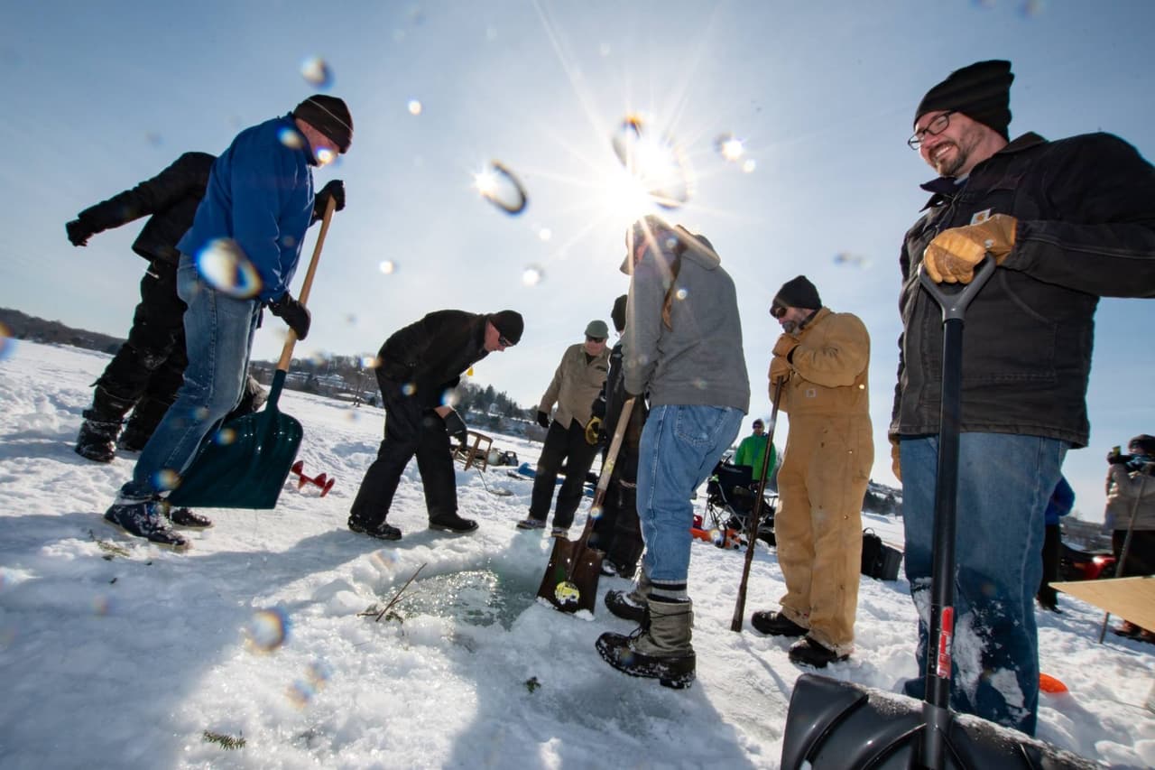 Los últimos cuatro años el crucifijo no pudo ser visto debido la inestabilidad del hielo, pero la ola de frío invernal del 2019 le dio finalmente la consistencia necesaria