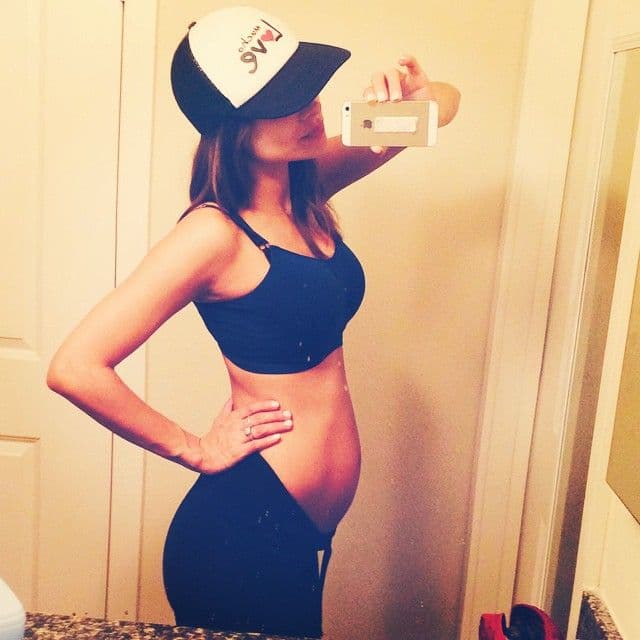 Alejandra Espinoza adoró cada minuto de ver crecer su barriguita.