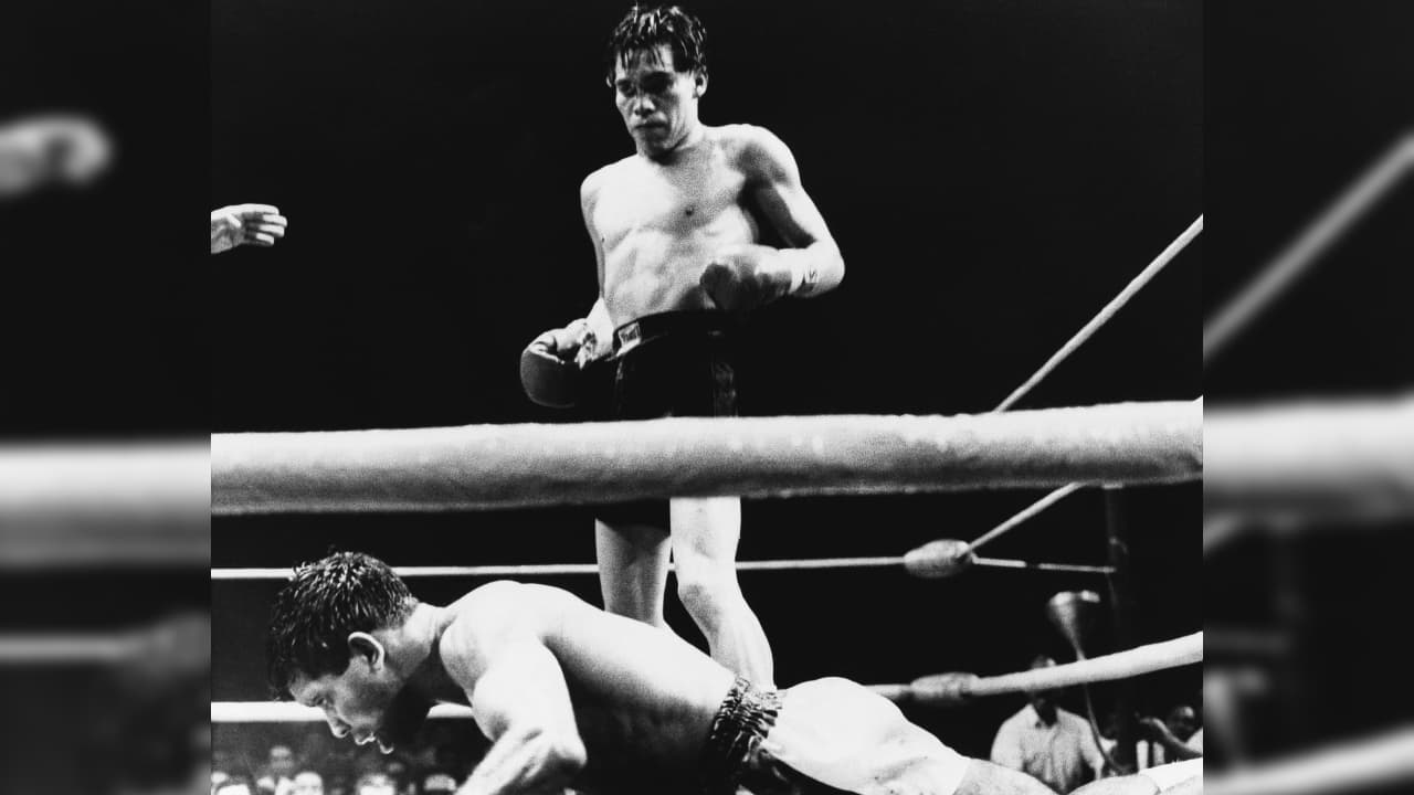 Rubén Olivares | El ‘Púas’ logró 79 KO’s en 89 victorias, trece derrotas y tres empates. Los especialistas opinan que, el de la zurda prodigiosa, ha sido el mejor boxeador en peso gallo. Tenía una capacidad impresionante para no doblarse ante los castigos de sus oponentes.