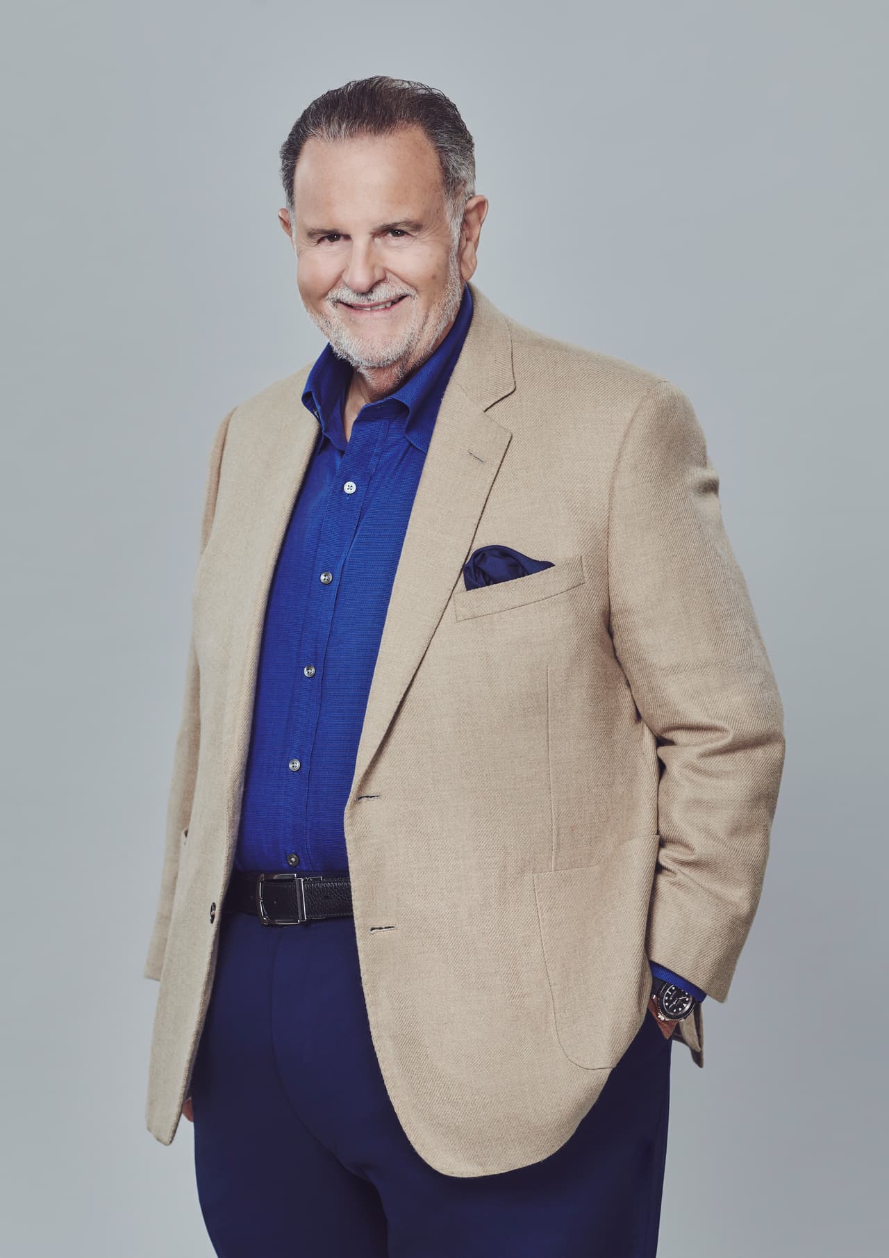 Raúl de Molina, quien será uno de los host de Noche de Estrellas, también será presentador de una categoría.